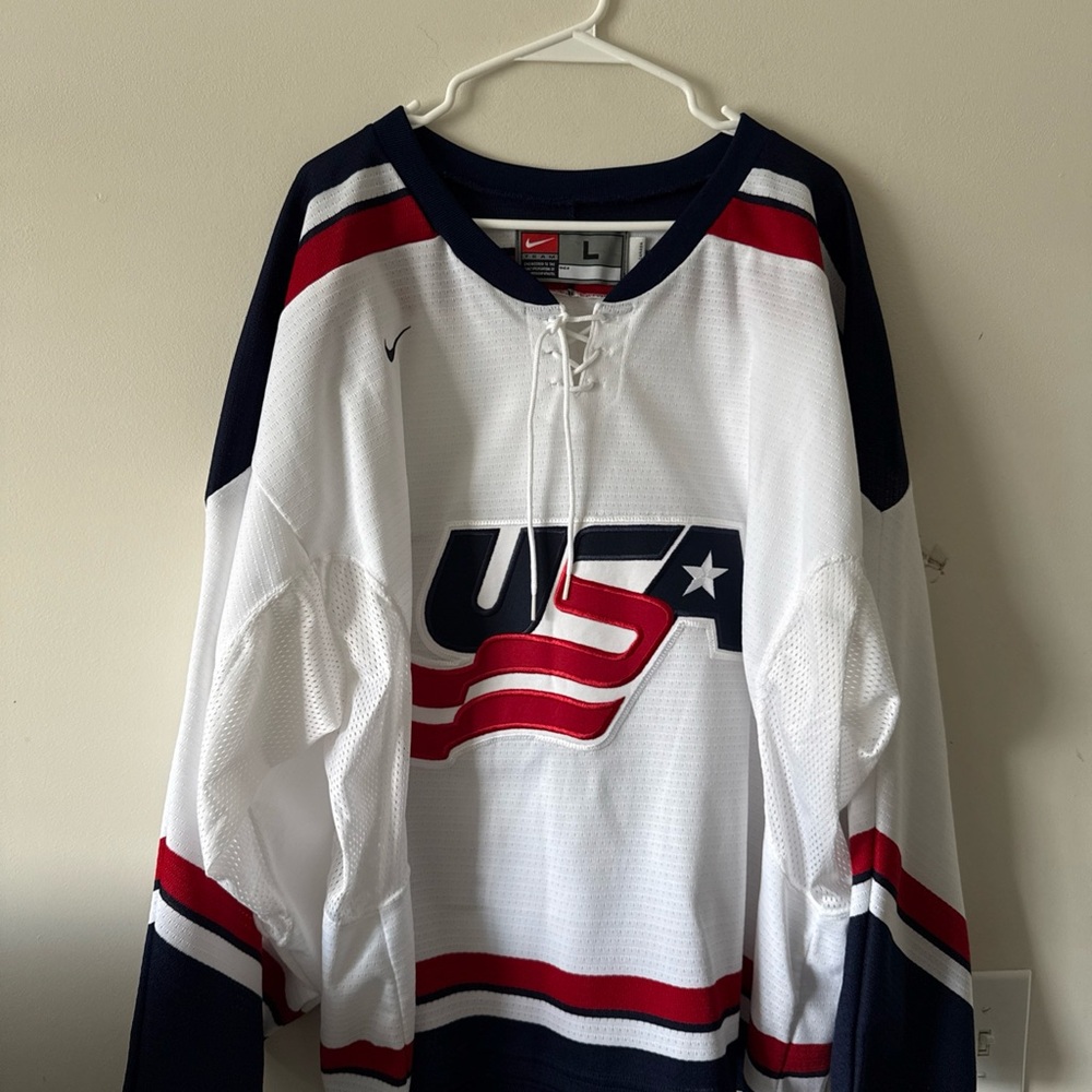 Men’s VTG Nike Team USA #9 2002 Winter Olympics Hockey Jersey Sz L - White RARE